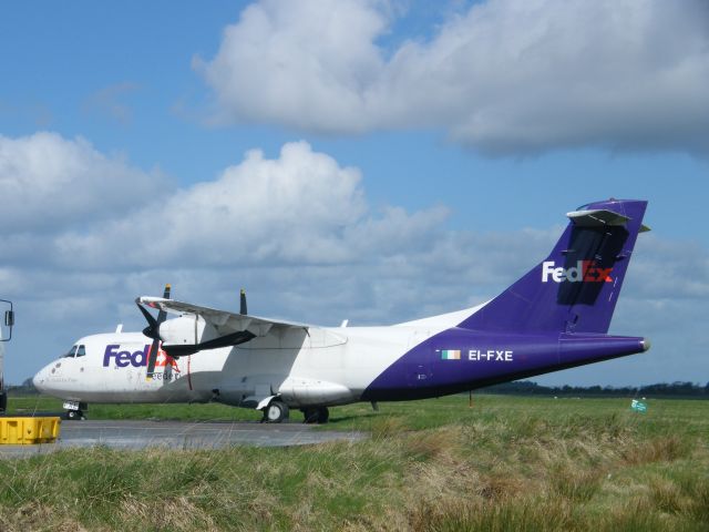 EI-FXE — - EI-FXE ATR 42-320F MSN 327  OPF FEDEX SEEN HERE AT SHANNON  03-04-11