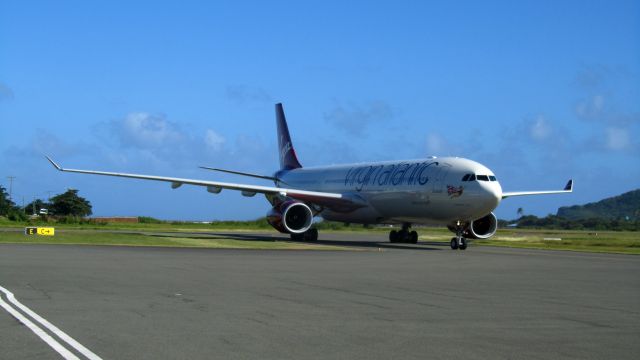 Airbus A330-300 (G-VGBR)