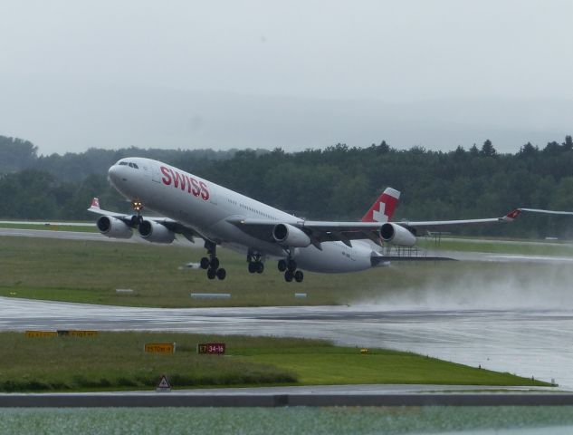 Airbus A330-300 (HB-JMA) - Date 13/06/16 C/n 538