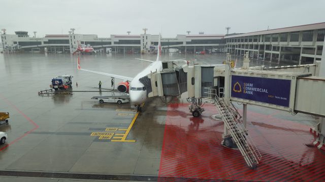 Boeing 737-800 (HS-LUQ)