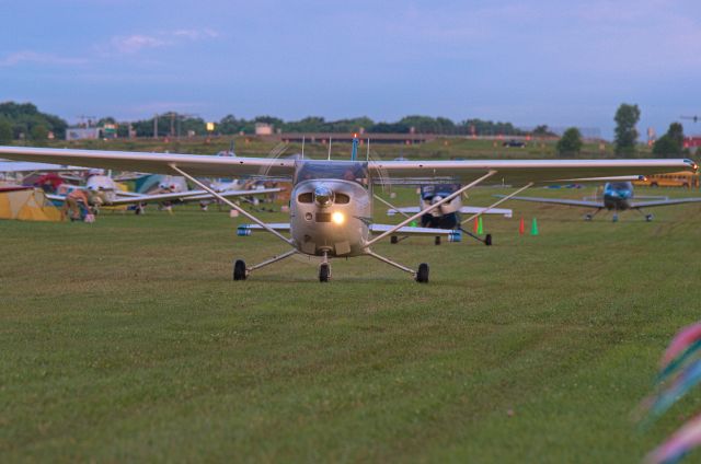 Cessna Skylane (N52726)