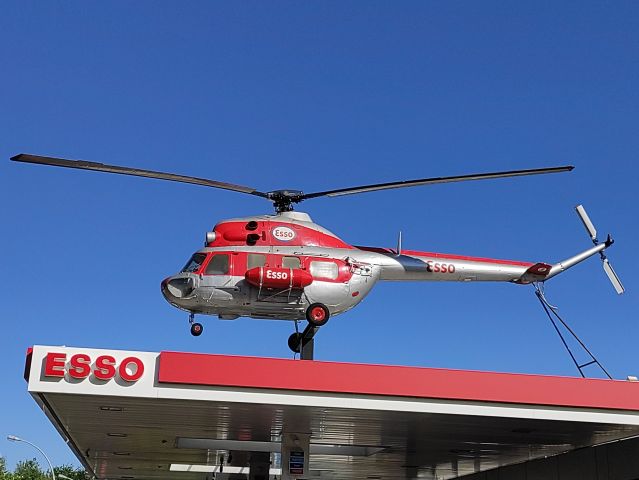 PZL-SWIDNIK Mi-2 Kania — - Esso Gas station near CGN. Former Aral-Gas