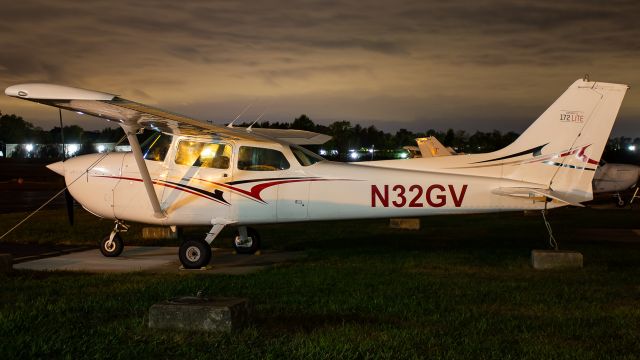 Cessna Skyhawk (N32GV) - Cessna 172M resting at Clermont County Airport ready for it's next flight!