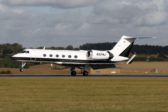 Gulfstream Aerospace Gulfstream IV (N317MJ) - Arriving from EDDS on 23-Oct-09.