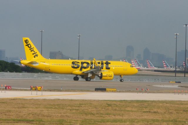 Airbus A320 (N305NK)