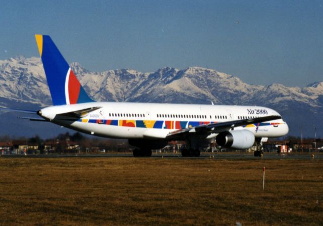 Boeing 757-200 (G-OOOV)