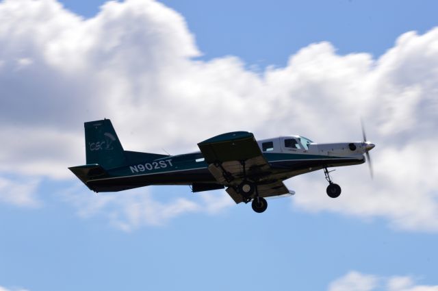 PACIFIC AEROSPACE 750XL (N902ST) - Pacific Northwest Skydiving's new jump plane (and probably the only one of it's kind in the region!), the PAC P-750 XSTOL airborne off 32 with a load of jumpers.