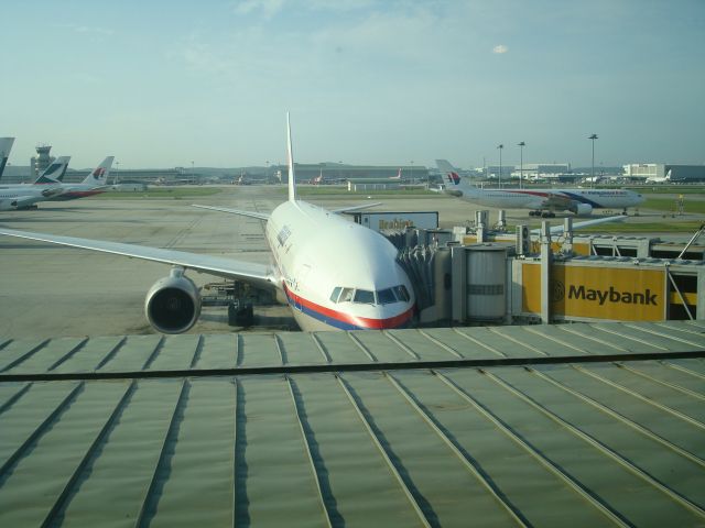 Boeing 777-200 (9M-MRJ) - Taken from the Malaysia Airlines Gold Lounge at WMKK