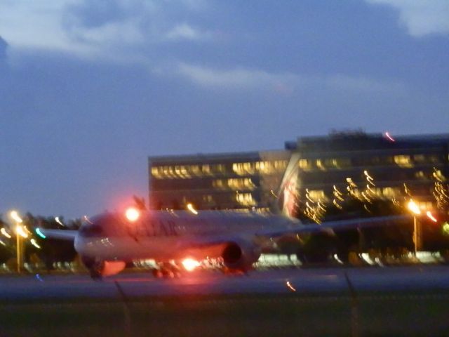 Airbus A350-900 (A7-ALI)