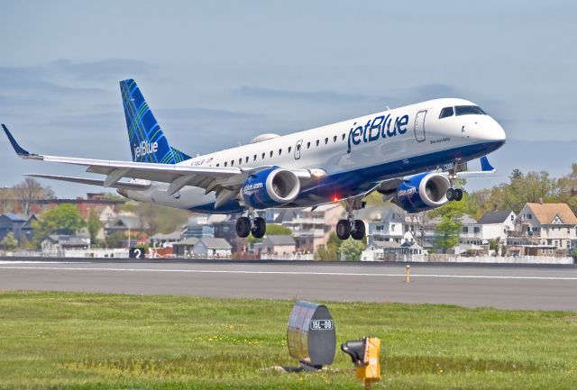 Embraer ERJ-190 (N318JB) - Blue Jean Baby