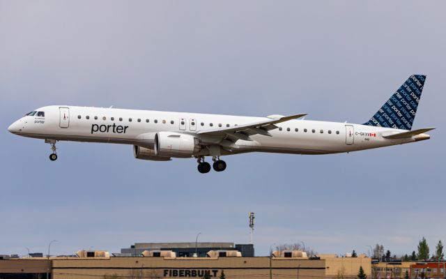EMBRAER ERJ-190-400 (C-GKXV)