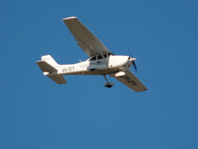 Cessna Skyhawk (VH-ZEY)