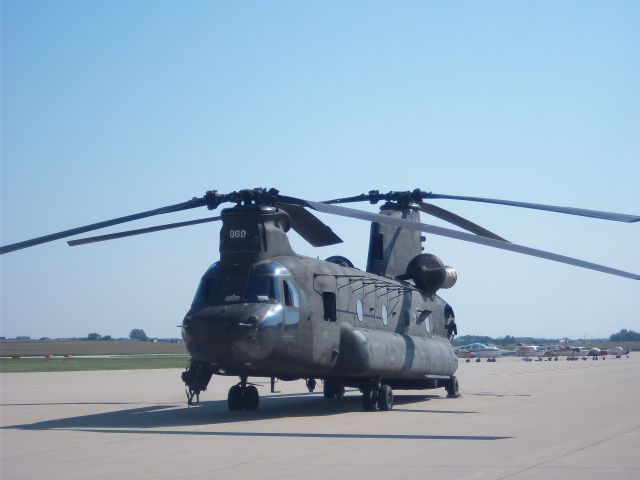 Piper Cherokee (N80069) - CH47 Chinnok