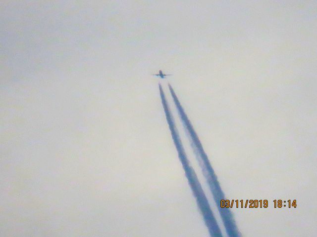 Airbus A321 (N176UW)