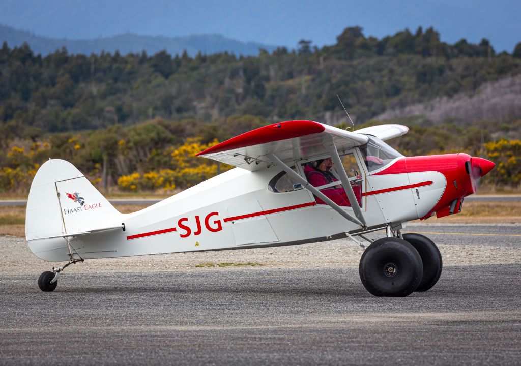 Piper PA-22 Tri-Pacer (ZK-SJG)