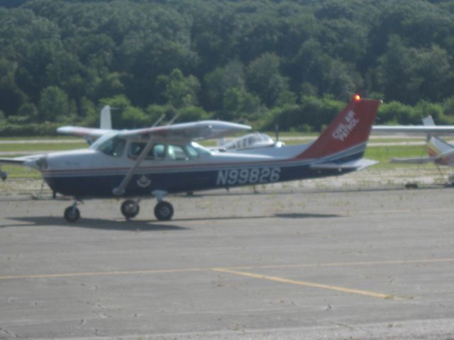 Cessna Skyhawk (N99826) - Following N983CP.