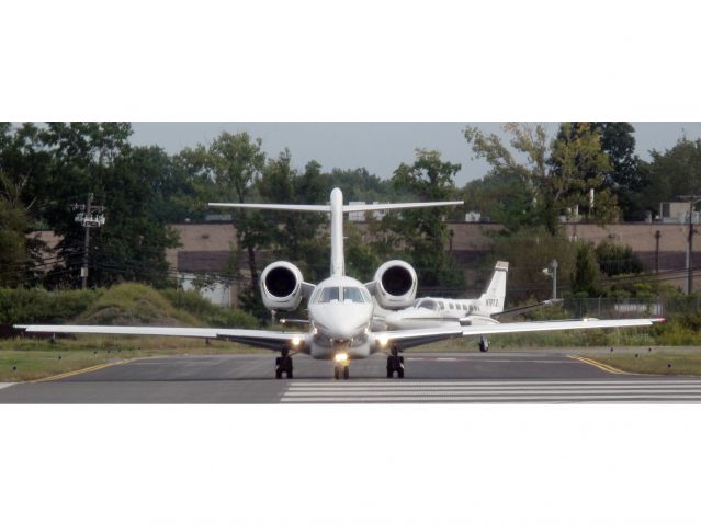 Cessna Citation X (N922QS) - The fastest business jet in the market. Take off runway 24 at Teterboro.