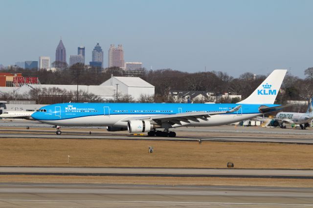 Airbus A330-300 (PH-AKE)