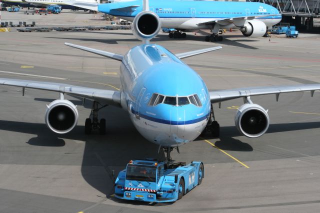 Boeing MD-11 (PH-KCB)