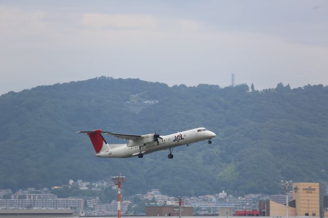 de Havilland Dash 8-400 (JA843C)