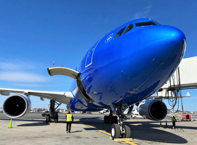 Airbus A330-200 (EI-EJO) - Forza Azzurri - Welcome back to Boston 03/02/2022