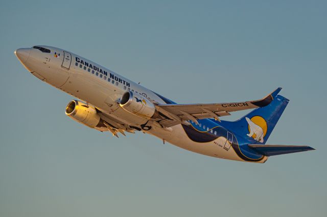 BOEING 737-300 (C-GICN)