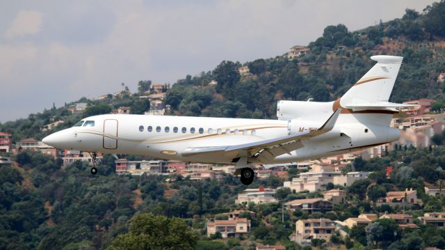 Dassault Falcon 7X (M-WING)