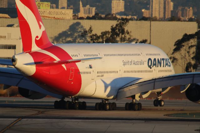 Airbus A380-800 (VH-OQB)