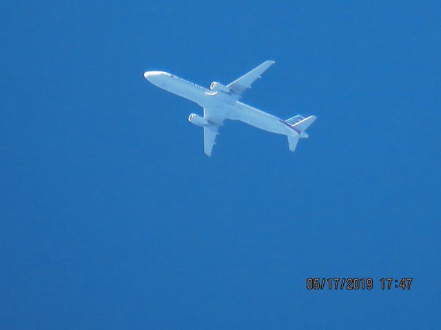 Airbus A321 (N981UY)