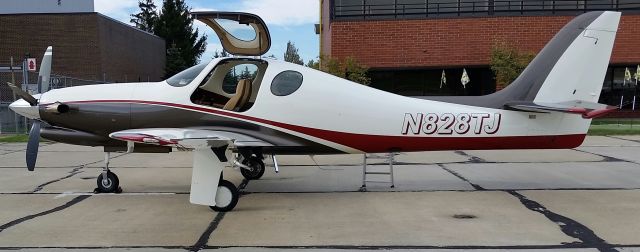 Lancair Evolution (N828TJ)