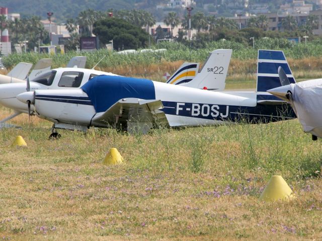 Mooney M-20 (F-BOSJ) - Cannes air show 12 juin 2014