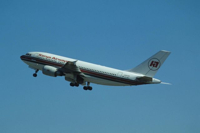 Airbus A310 (5Y-BEL) - Departure at Tokyo-Haneda Intl Airport Rwy04 on 1990/11/11