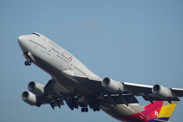 Boeing 747-400 (HL7421)