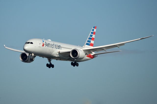 Boeing 787-8 (N877BF)