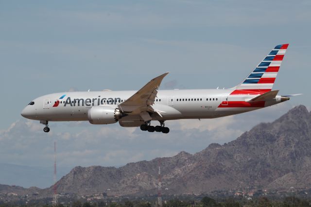 Boeing 787-8 (N812AA)