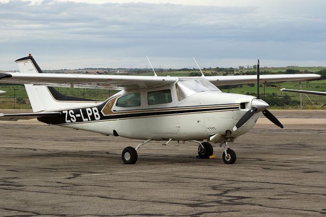 Cessna Centurion (ZS-LPB) - Cessna T210L Centurion II (cn 210-60619) - 22 February 2018