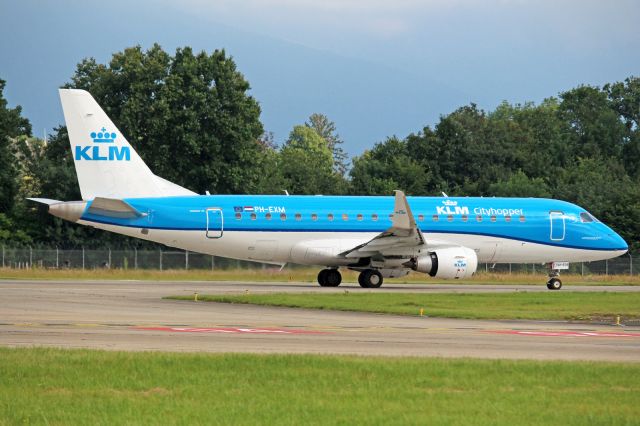 Embraer 175 (PH-EXM)