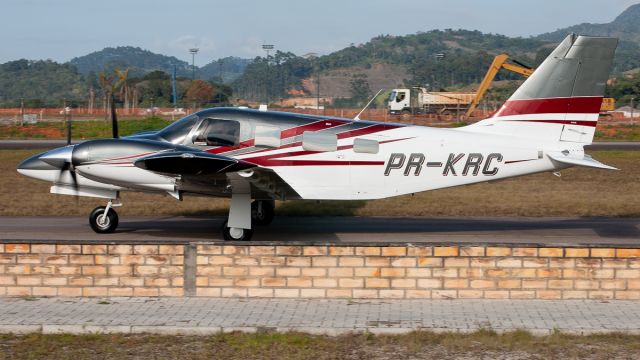 Piper Seneca (PR-KRC)