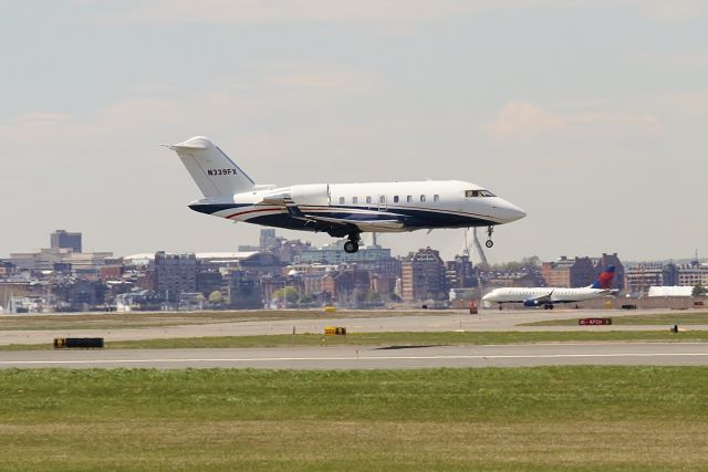 Canadair Challenger (N339FX)