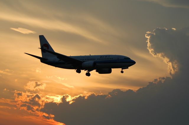 Boeing 737-700 (B-5212)
