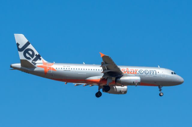 Airbus A321 (VH-VGQ) - Airbus A320-232 cn 4303. JST VH-VGQ final RWY 21 YPPH 27 January 2024