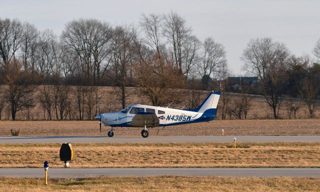 Piper Cherokee (N4385W) - Piper PA-28-161 N4385W in Greene County Airport in Xenia, OH