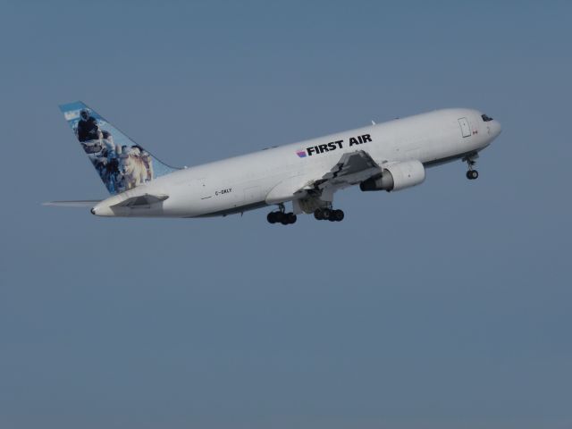 BOEING 767-300 (C-GKLY)