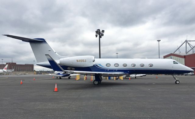 Gulfstream Aerospace Gulfstream IV (N400J) - Johnson & Johnson G4