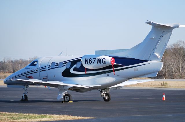 Embraer Phenom 300 (N67WG) - 1/10/10