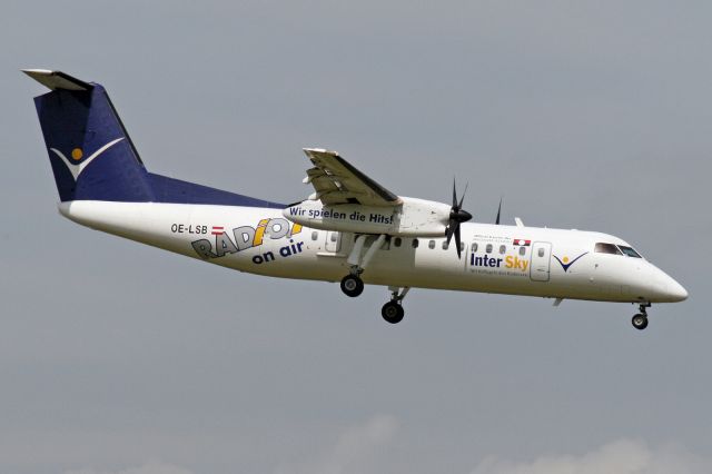 de Havilland Dash 8-300 (OE-LSB)