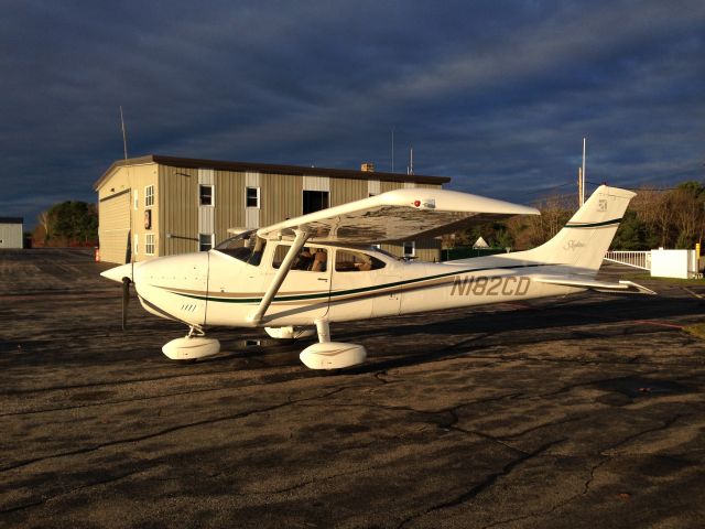 Cessna Skylane (N182CD)