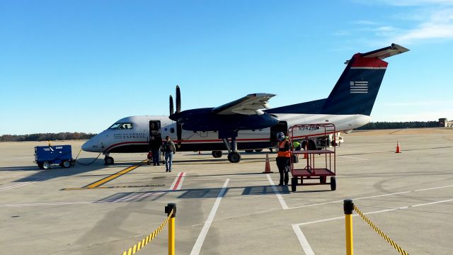 N942HA — - Boarding for RIC to PHL