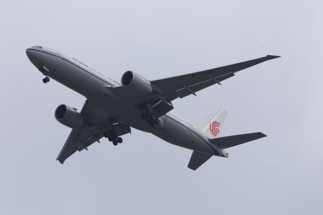 BOEING 777-200LR (B-2098)