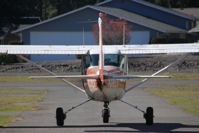 Cessna Commuter (N3182X) - Cute little 150